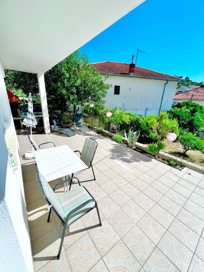 Apartments Mdk Kate Трогір Екстер'єр фото