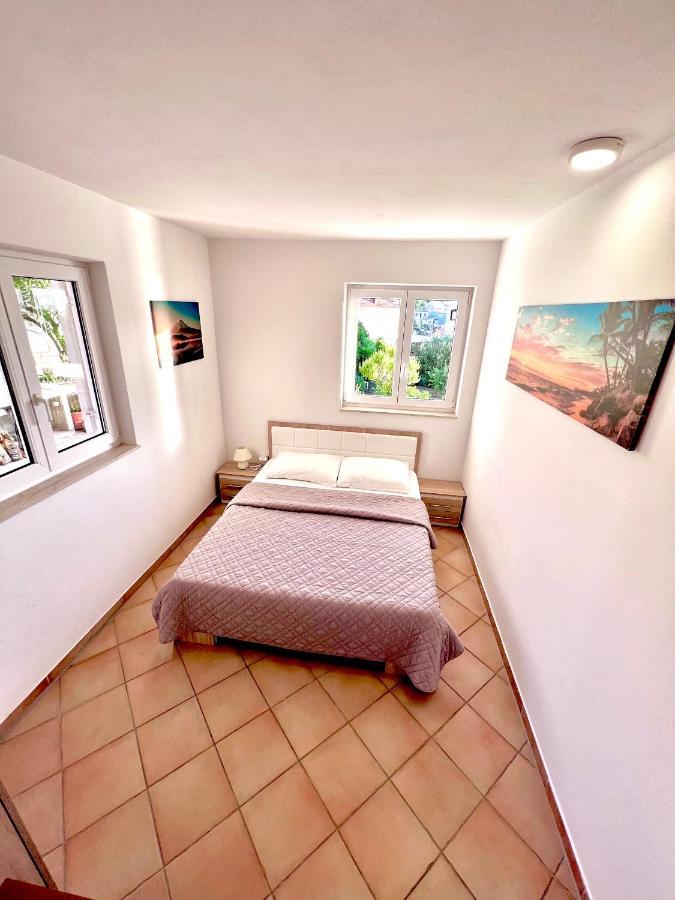 Apartments Mdk Kate Трогір Екстер'єр фото